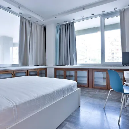 Guesthost - Lo - Piazza Della Concordia & Sea View Apartment