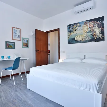 Lo - Piazza Della Concordia & Sea View Apartment *
